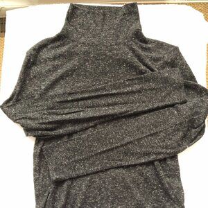 Gray Speckled Long-sleeved Turtleneck